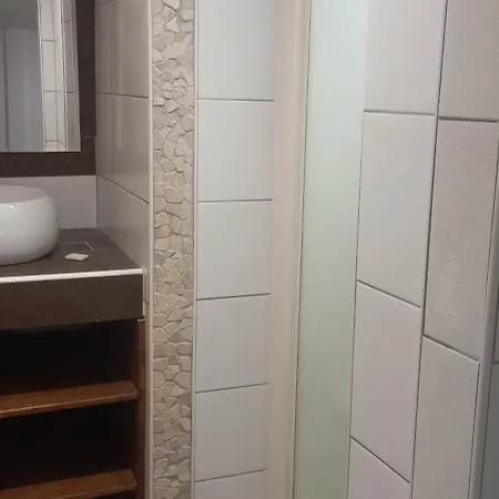 Vakantiehuis Maison Au Calme Avec Jardin Et Grande Terrasse *